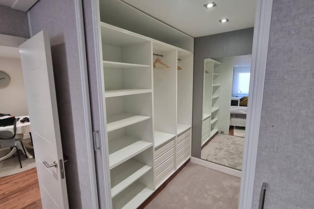 Apartamento Trellis A Coruna Luaran gambar